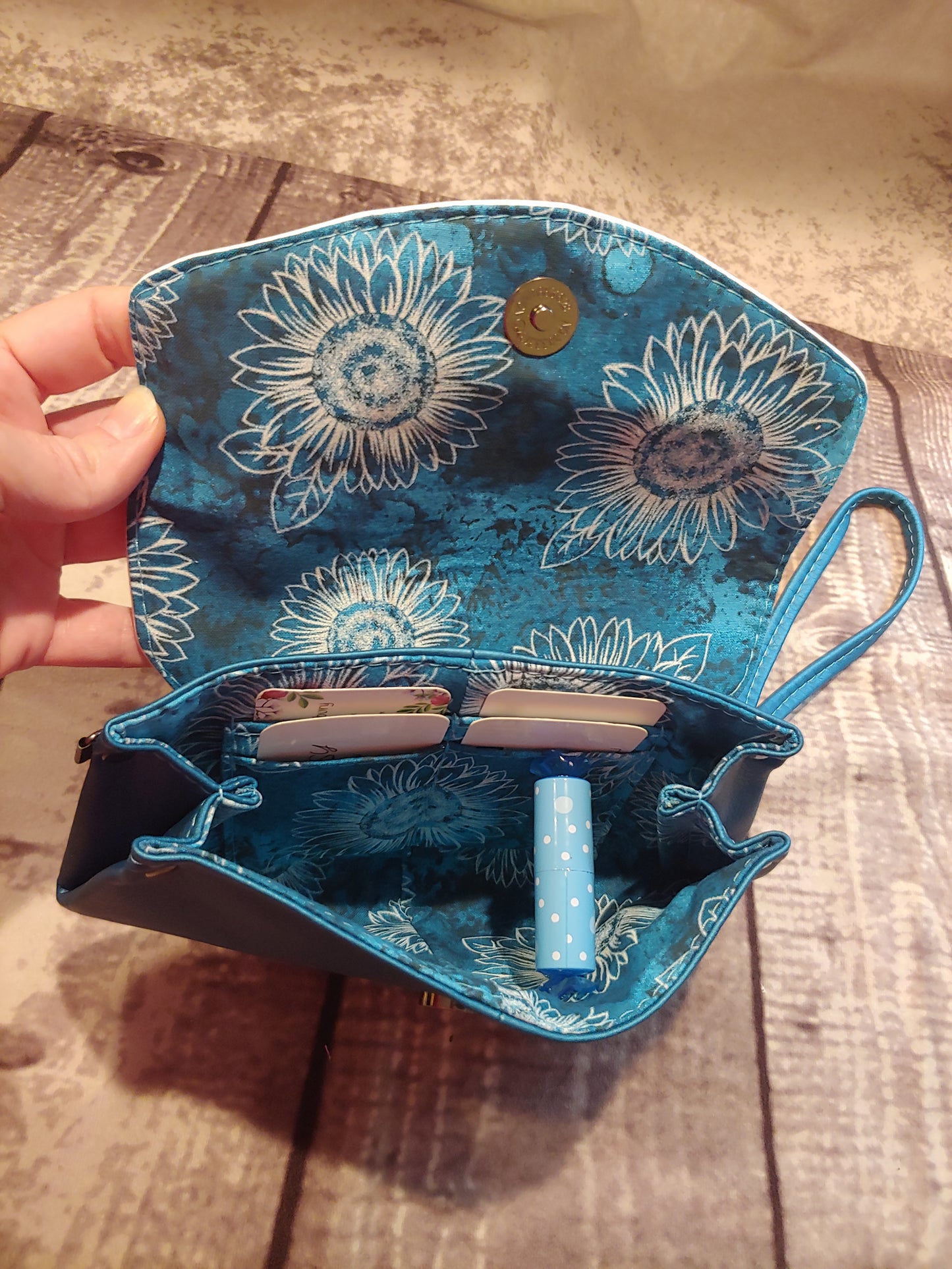Skye Wristlet