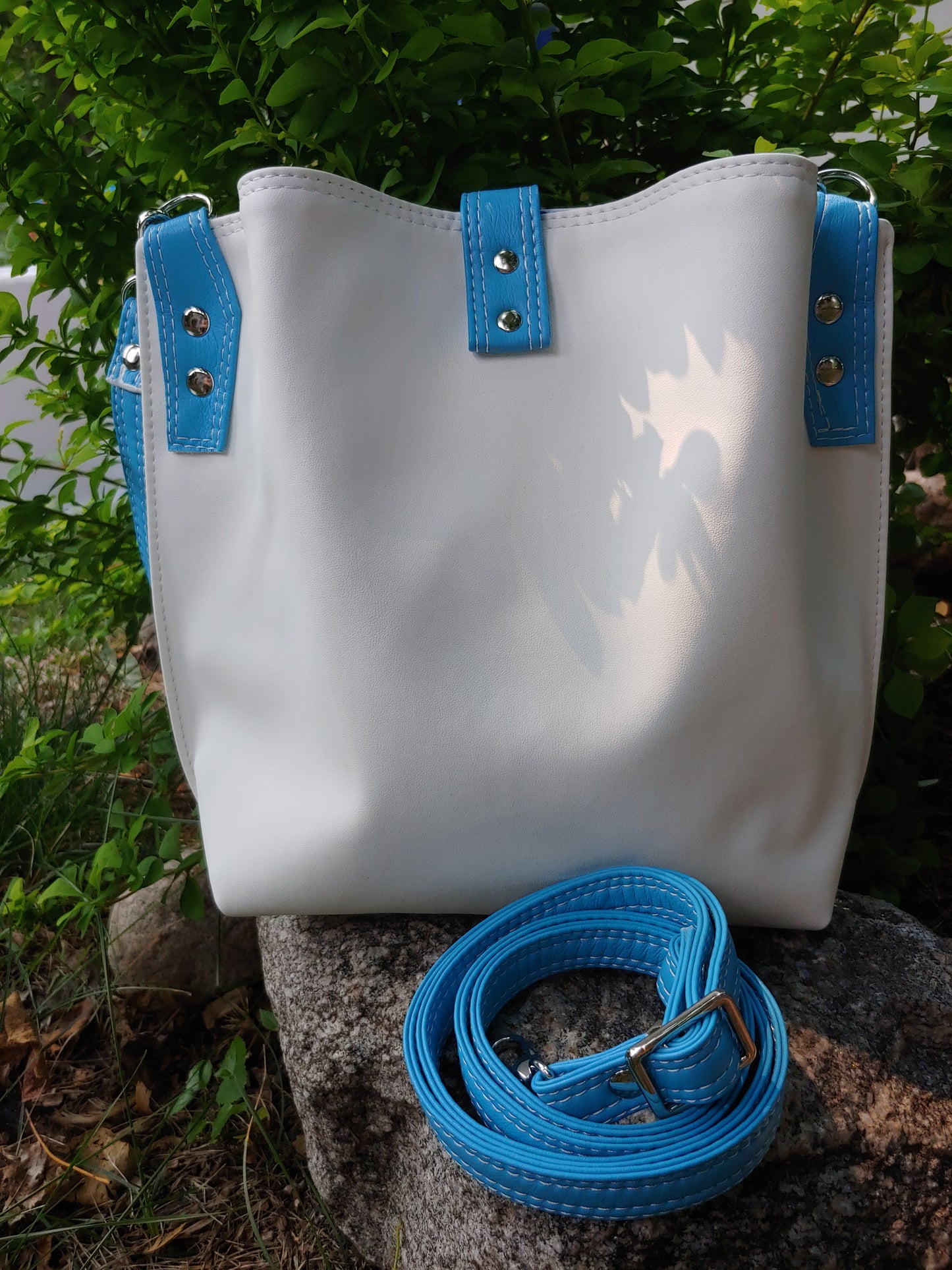 Hinterland Crossbody / Shoulder Bag