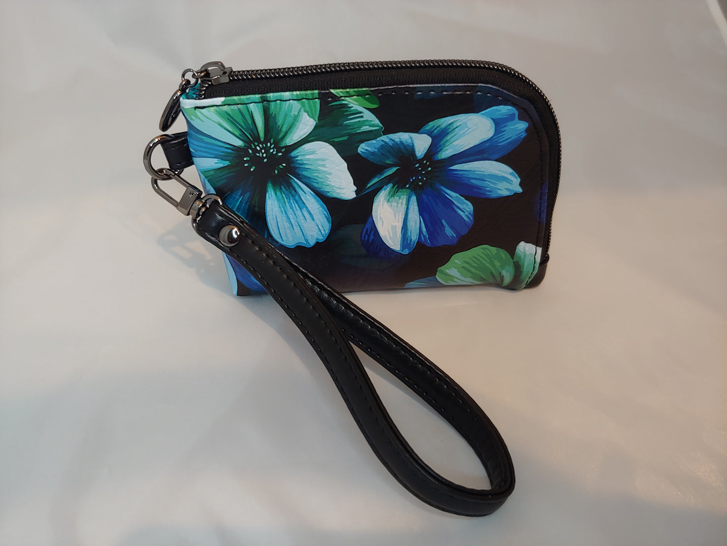 Yarrow Pouch Wristlet