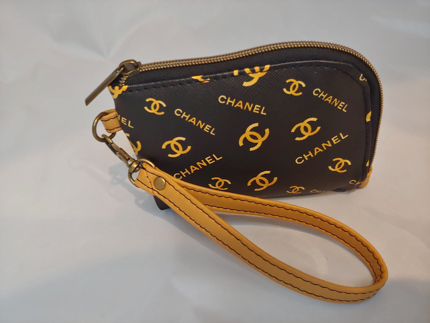Yarrow Pouch Wristlet