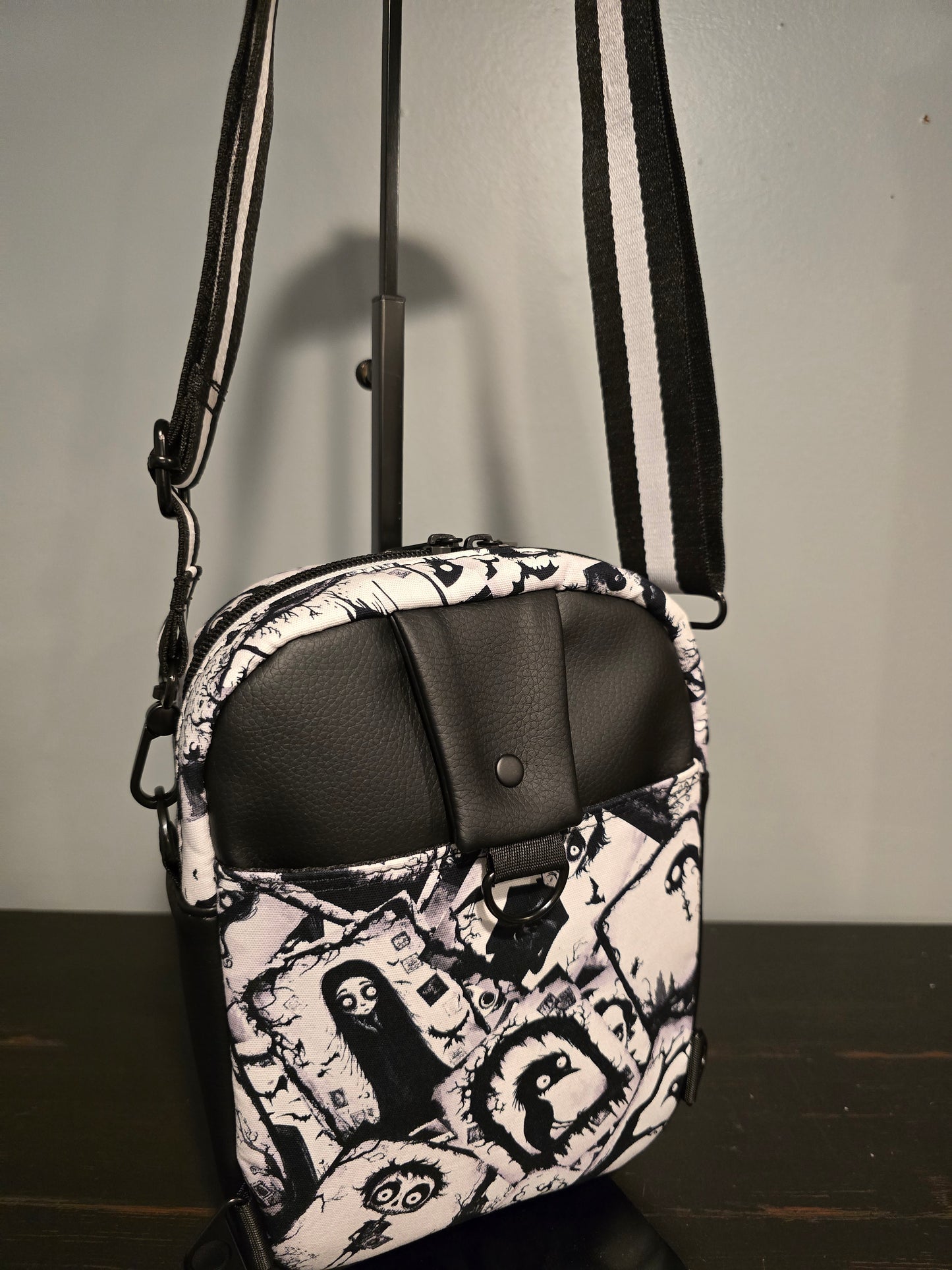 Pebble Sling / Crossbody