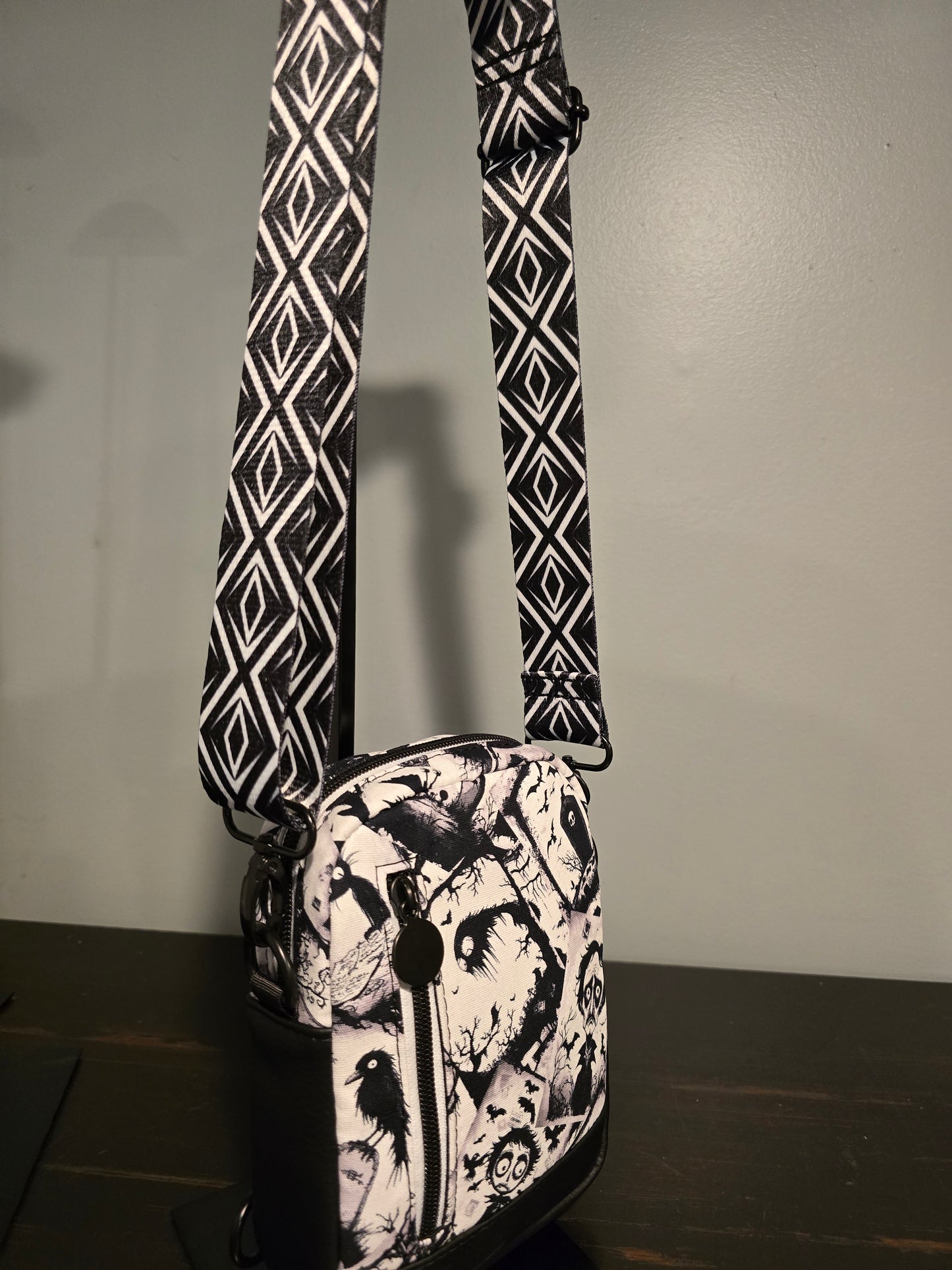 Pebble Sling / Crossbody