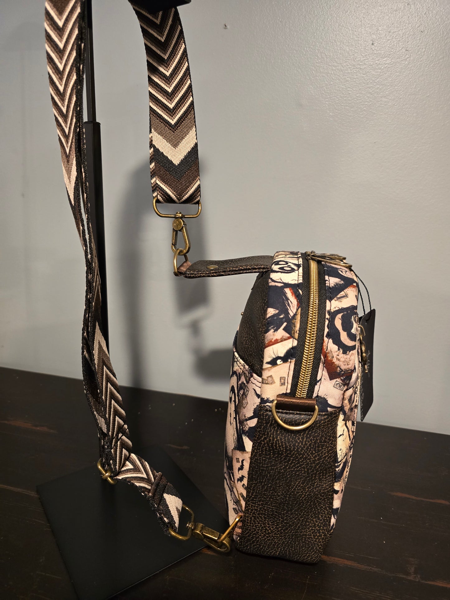 Pebble Sling / Crossbody
