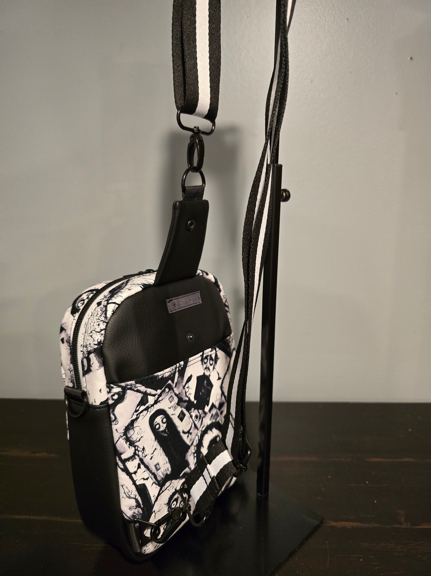 Pebble Sling / Crossbody