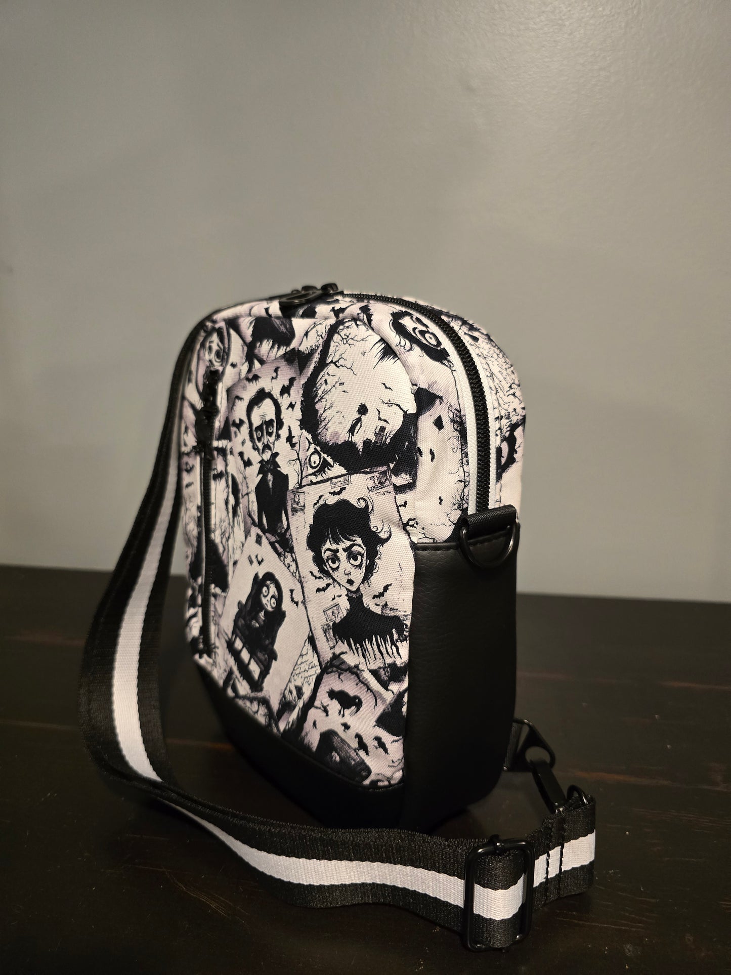 Pebble Sling / Crossbody