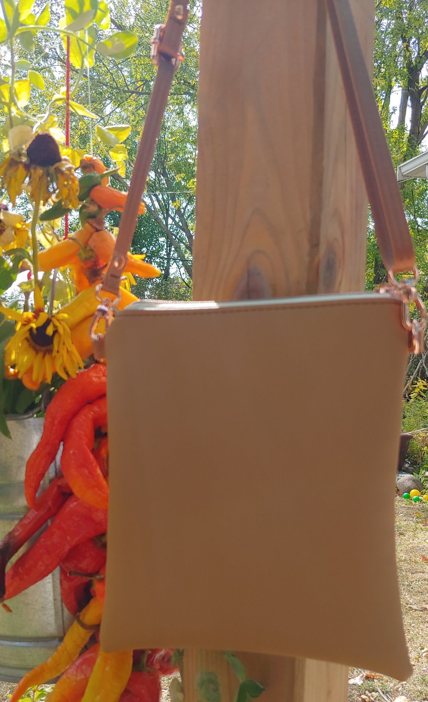 Cell Mate Minimalist Crossbody